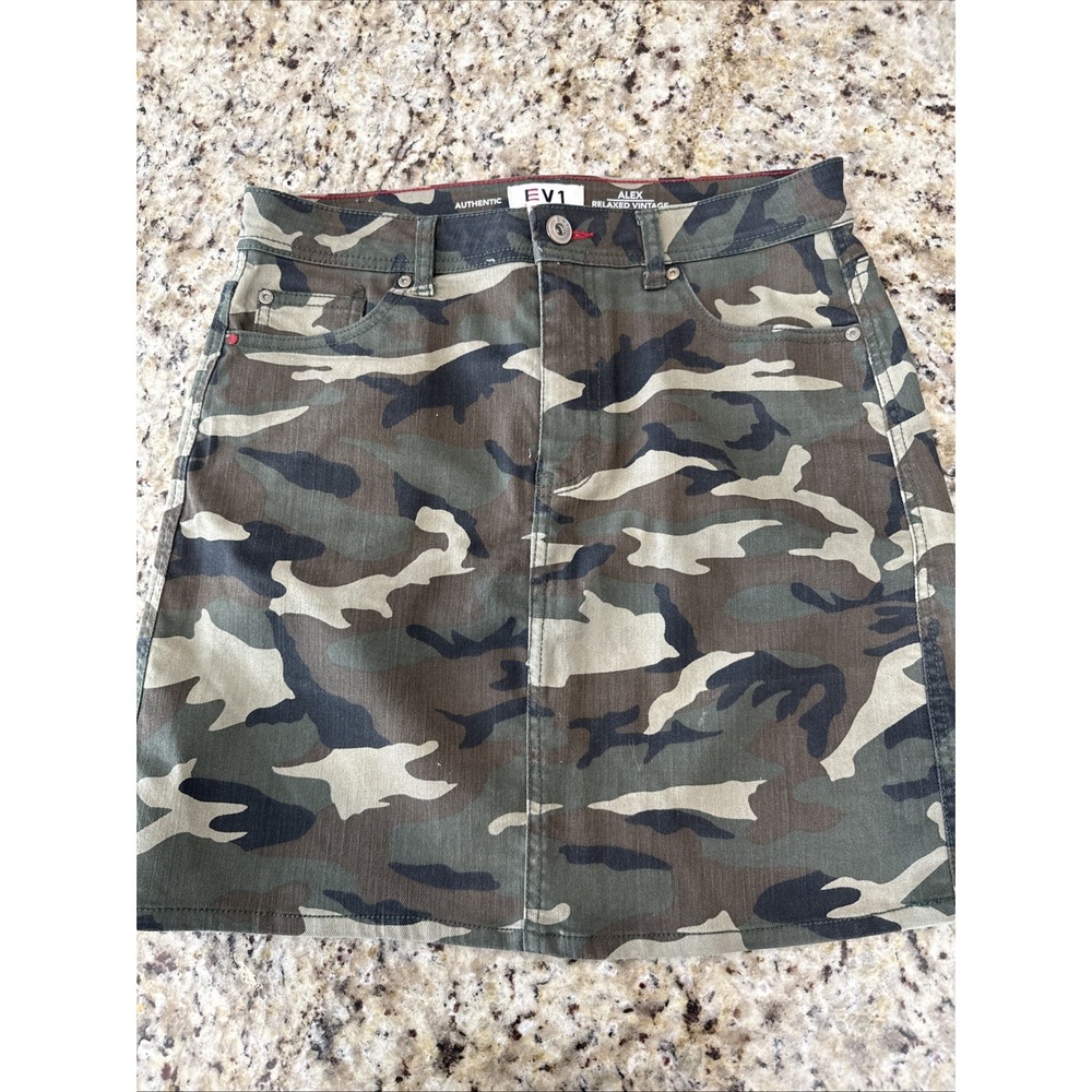 EV1 Relaxed Vintage Camo‎ Print Skirt Size 8 NWOT  4072